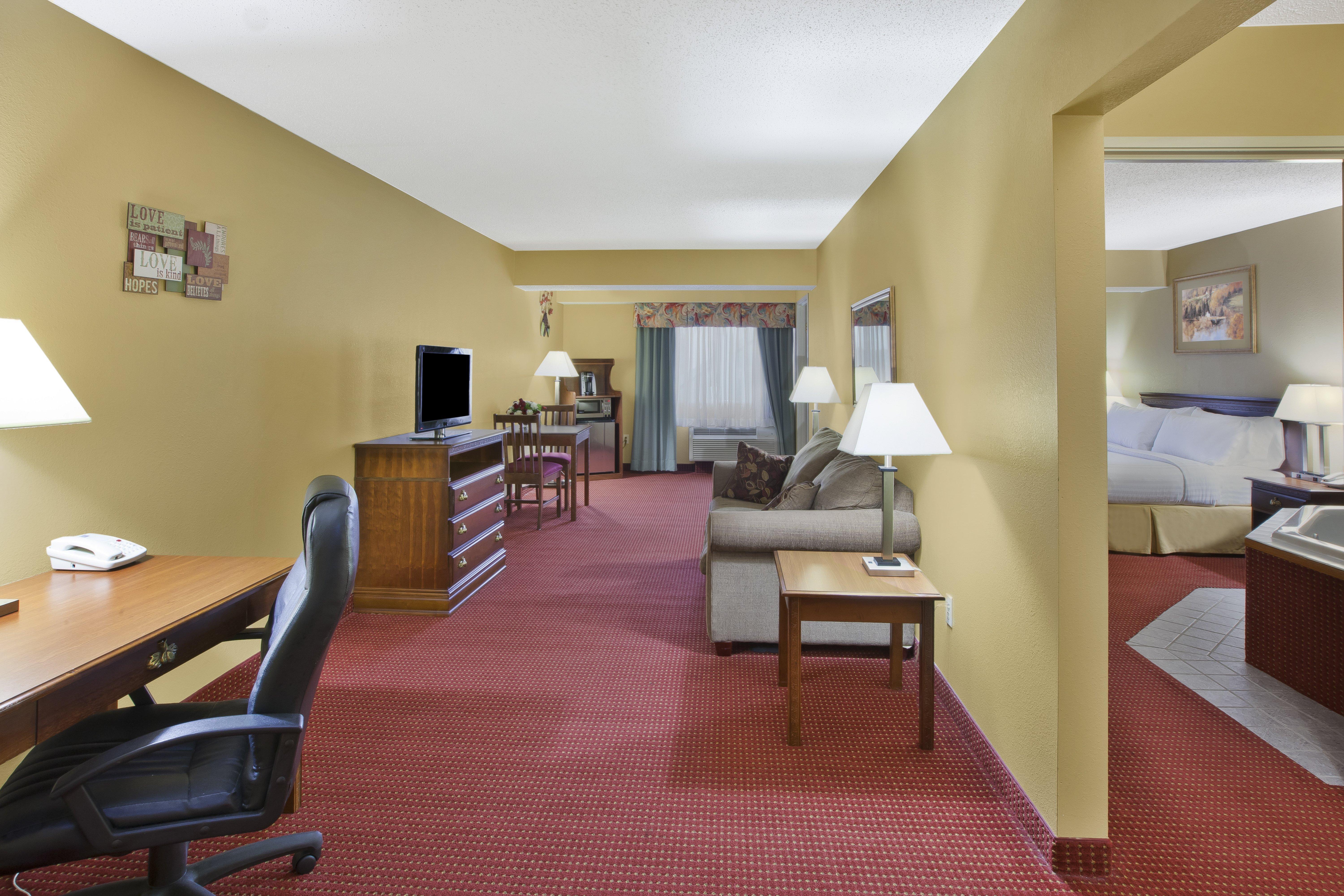 Holiday Inn Express Irwin Pa Tpk Exit 67 By Ihg Eksteriør bilde