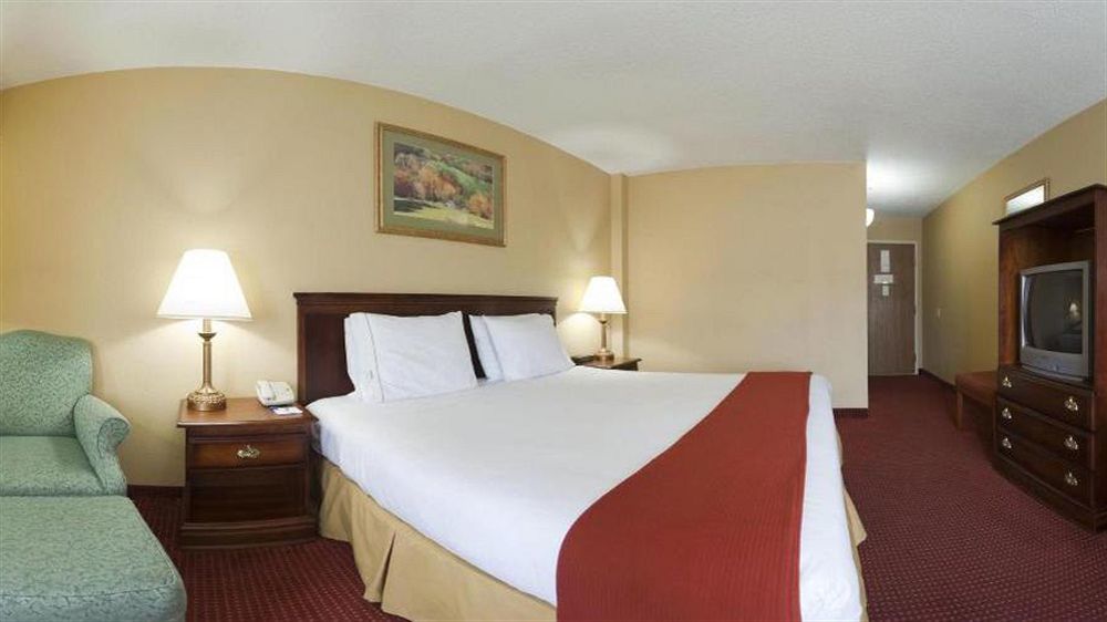 Holiday Inn Express Irwin Pa Tpk Exit 67 By Ihg Eksteriør bilde