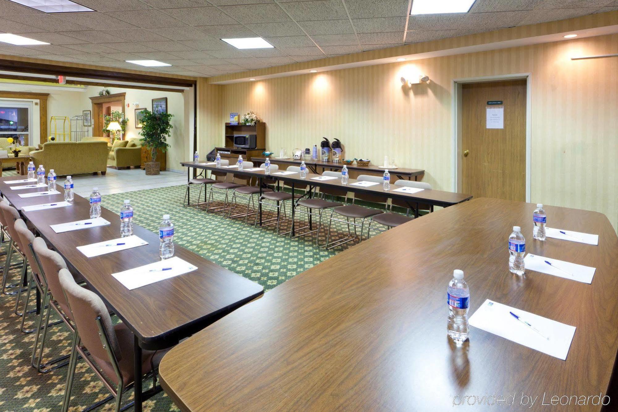 Holiday Inn Express Irwin Pa Tpk Exit 67 By Ihg Eksteriør bilde